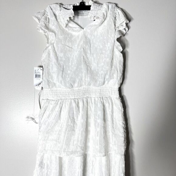 BCX Juniors' Swiss-Dot Dress,New off white Short sleeves Smocked neckline  Large - Picture 9 of 12